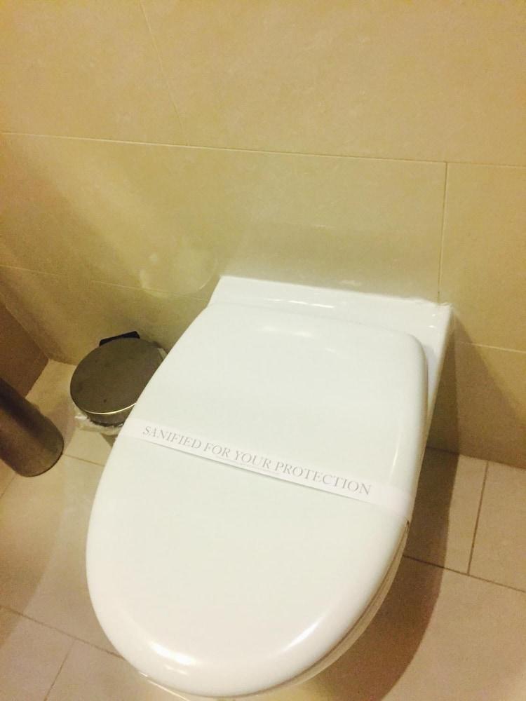 Homestay Hotel Heathrow Хаунслоу Экстерьер фото