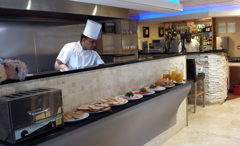 Homestay Hotel Heathrow Хаунслоу Экстерьер фото
