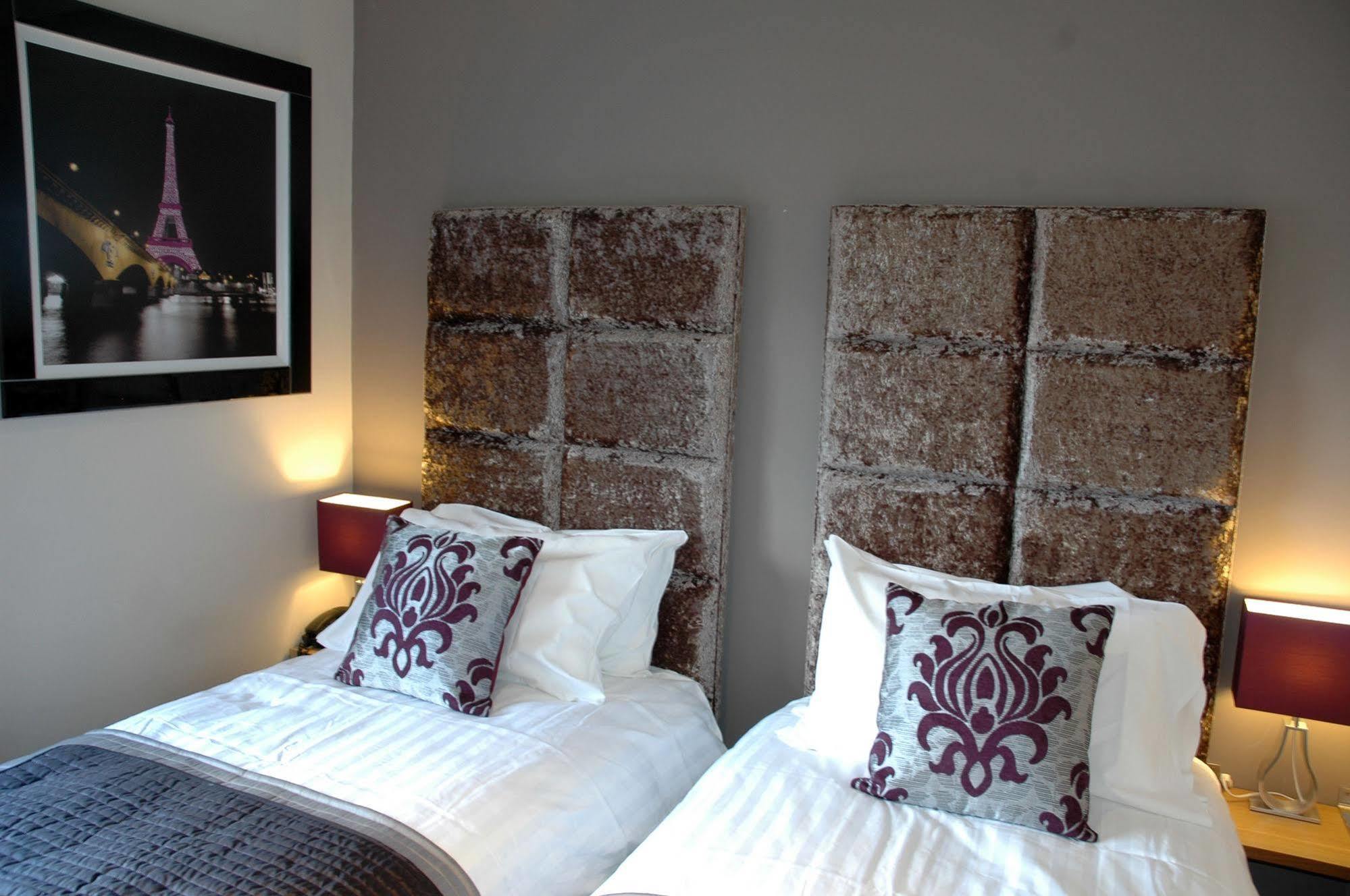 Homestay Hotel Heathrow Хаунслоу Экстерьер фото