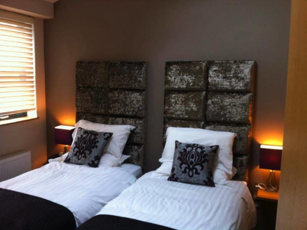 Homestay Hotel Heathrow Хаунслоу Экстерьер фото