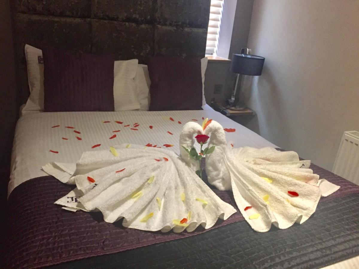 Homestay Hotel Heathrow Хаунслоу Экстерьер фото